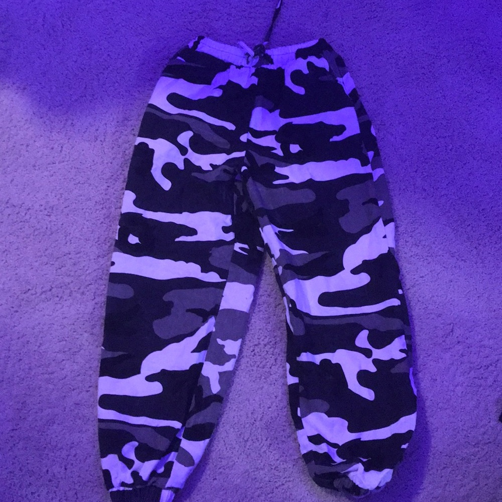 camo cargo pants